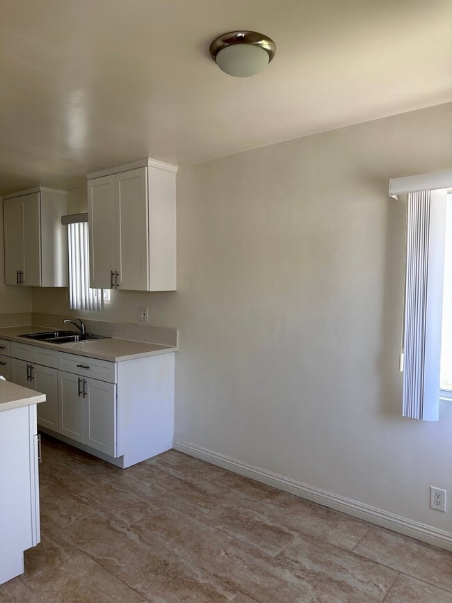 Photo - 10850 Landale St Unit 3