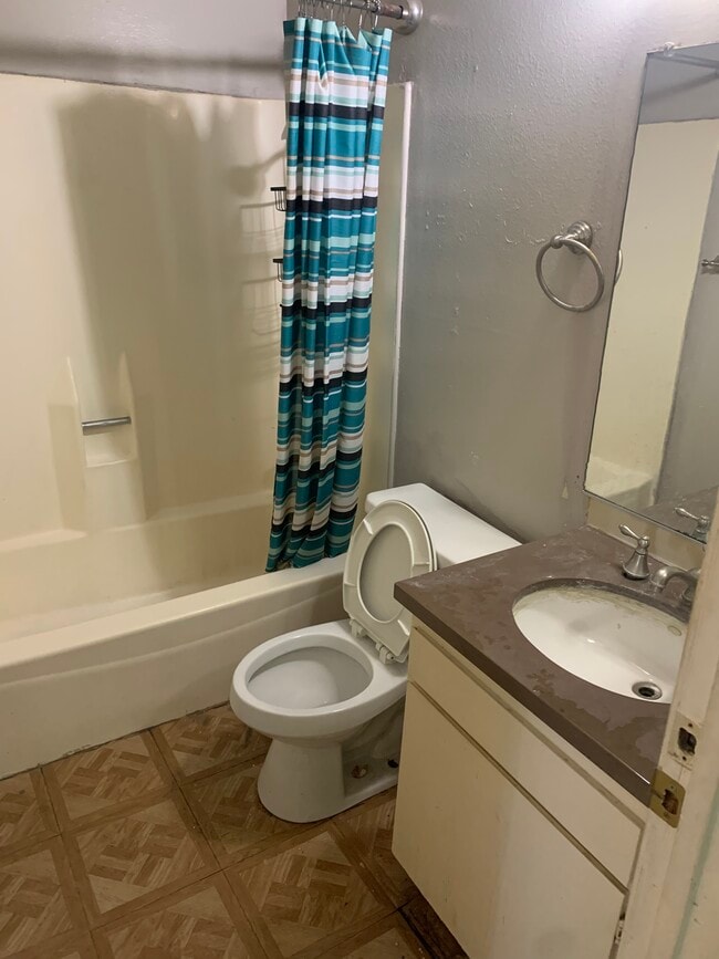 Photo - 6151 Reseda Blvd Unit 5