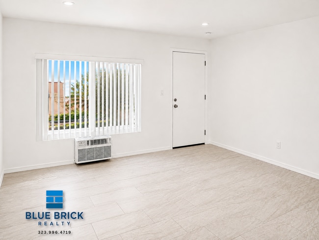Building Photo - 5942 N Tujunga Ave Unit 15