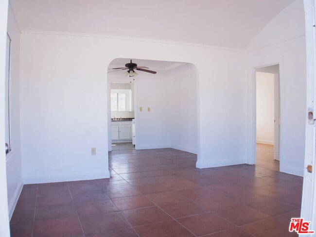 Photo - 540 W 107th St