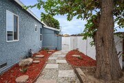 Photo - 1514 E Young St