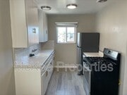 Photo - 816 1/2 Diamond Street