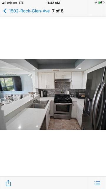 Kitchen - 1502 Rock Glen Ave