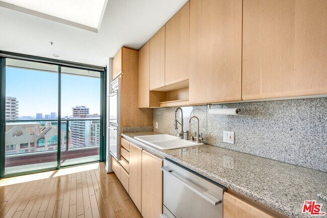 Photo - 10490 Wilshire Blvd Unit 1702