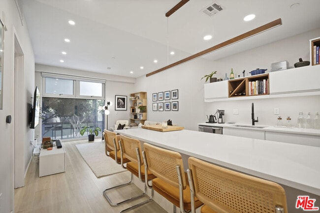 Photo - 630W W 6th St Condo Unit 201