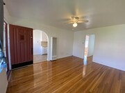 Photo - 824 Pearl St Apartments Unit B