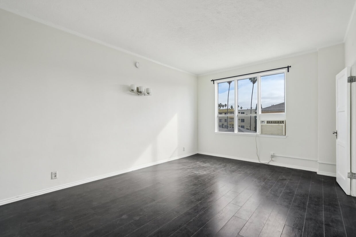 Floor Plan - Charming Studio with Kitchen