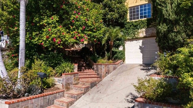 Building Photo - 5129 Chester St