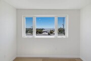 Photo - Breathtaking Bay Views & Large Private Deck - Walking Distance To Mission Bay