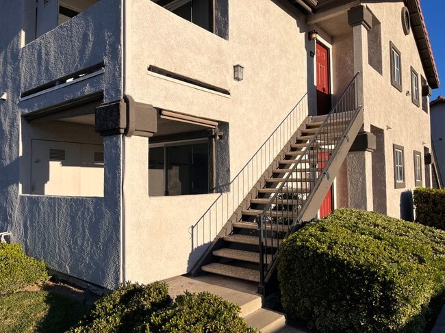 Photo - 16377 Lakeshore Dr