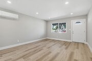 Photo - 54TH STREET 2985-2987 FRONT UNITS Unit 2987 #A