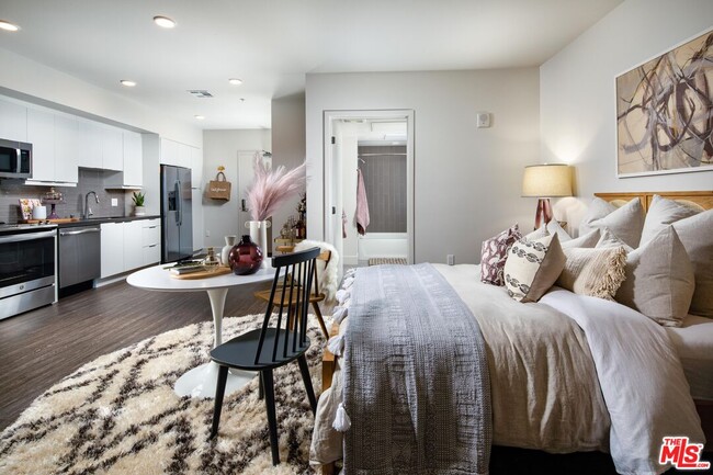 Photo - 1101 N Main St Unit C746