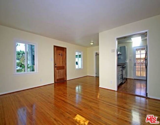 Photo - 3542 Greenwood Ave