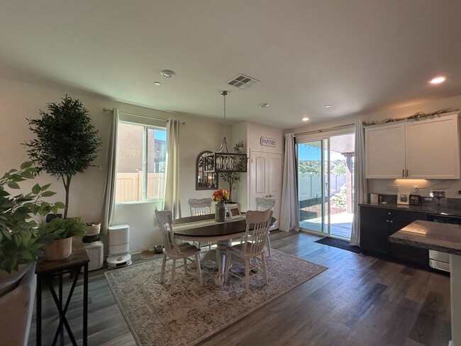 Photo - 1155 Coriander St