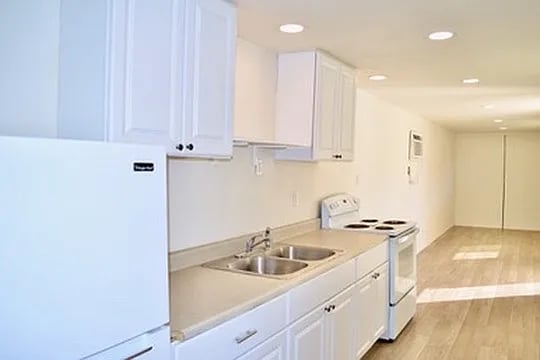 Photo - 976 Deer Springs Rd