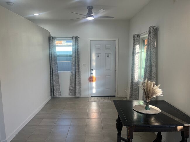 LR area w/ fan and recess lighting - 10500 Hayvenhurst Ave