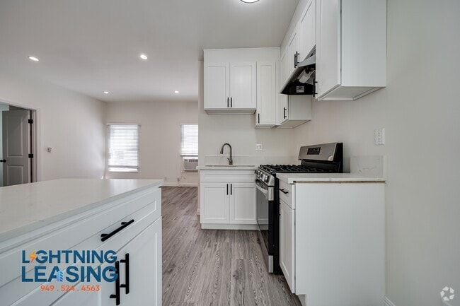 Building Photo - 402 N Coronado St Unit 113D Rental