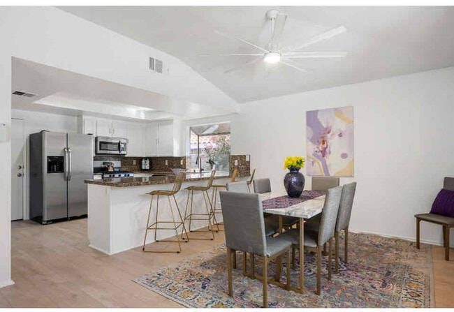 Photo - 1489 E Francis Dr