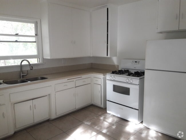 Building Photo - 4203 Latona Ave Unit 4202 Rental