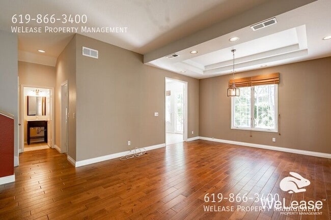 Photo - 2938 Luciernaga St