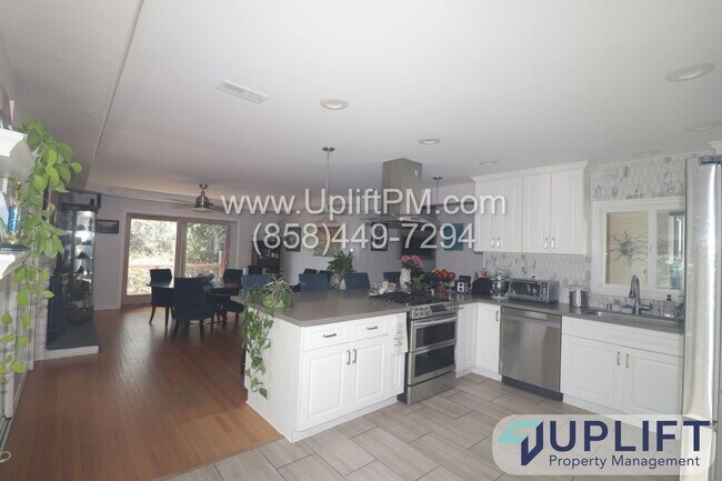 Photo - 2655 Chauncey Dr