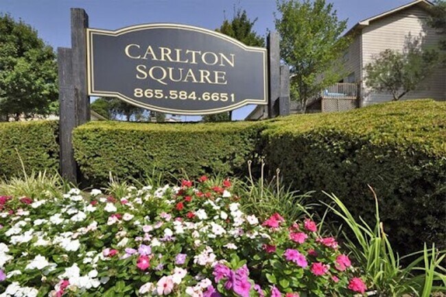 Building Photo - Newly Renovated 2BD Condo in Gated Community Now Available!