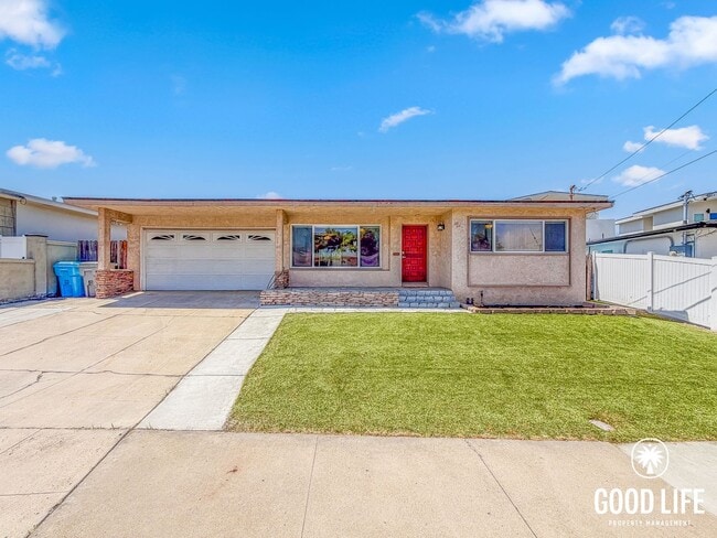 Building Photo - 2BD/1BA Home in La Mesa with Turf Yards, Large Backyard, W/D & 2-Car Garage