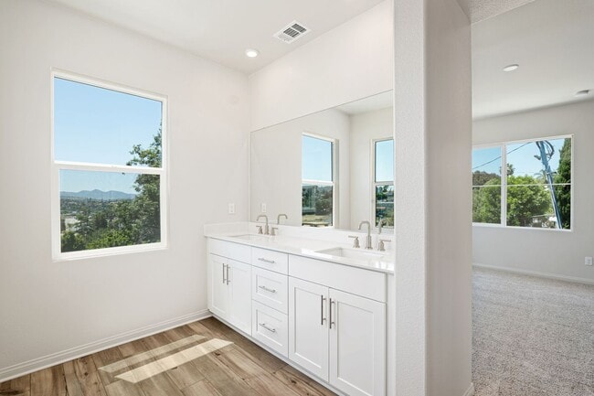 Photo - 1527 Wingwood Ln