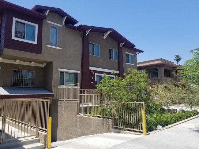 Photo - 1283 3rd Ave