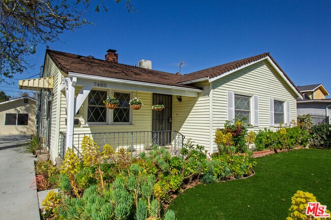 Building Photo - 7465 N Forbes Ave Rental
