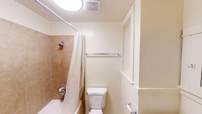 Photo - 2532 DALY STREET