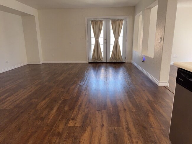 Photo - 1037 Milestone Ave