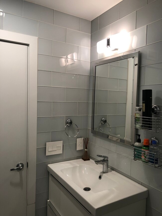 Photo - 11689 Malden St