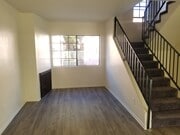 Living Rm w/ Fireplace - 2003 Vista Del Mar Ave Apartments Unit 3