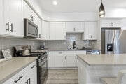Photo - 13822 Oxnard St Unit 13822 Oxnard St