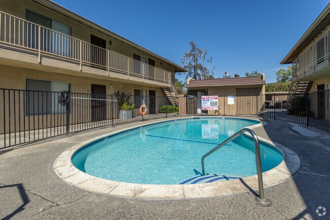 Photo - Arlington Gardens