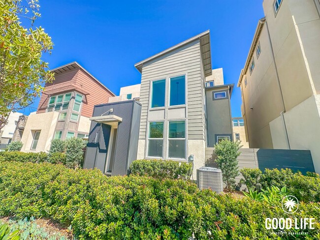 Building Photo - SD: Modern 3BD/3.5BA Townhome in Otay Ranch with Bonus Room, Private Patio & Whole-Home Water Sof...