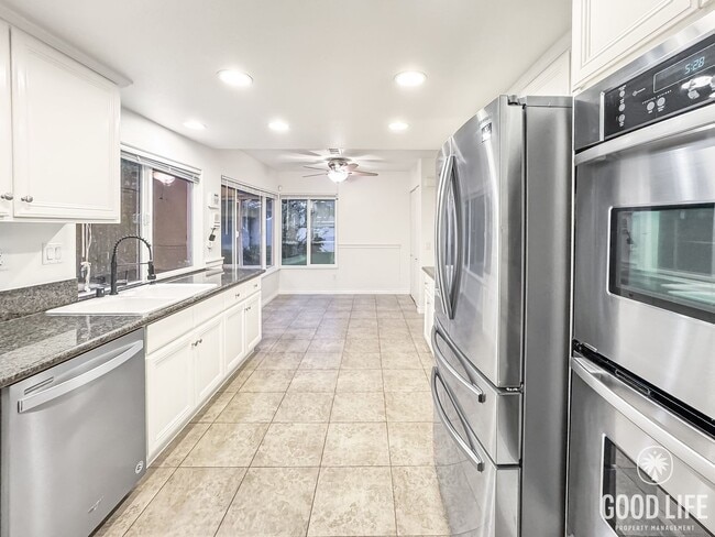 Building Photo - $3,150 FREE RENT | Stunning 5Bd/3.5Ba Home in Laguna Hills w/ Pool & Elevator