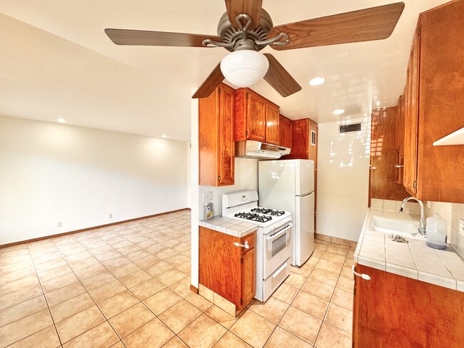 Photo - 1278 N Van Ness Ave Unit 2