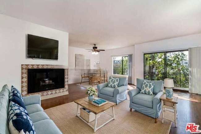 Photo - 11928 Kiowa Ave Condo Unit 202