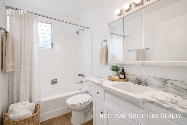 Photo - 7171 Lexington Ave Unit 9