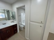 Bathroom - 529-531 E St