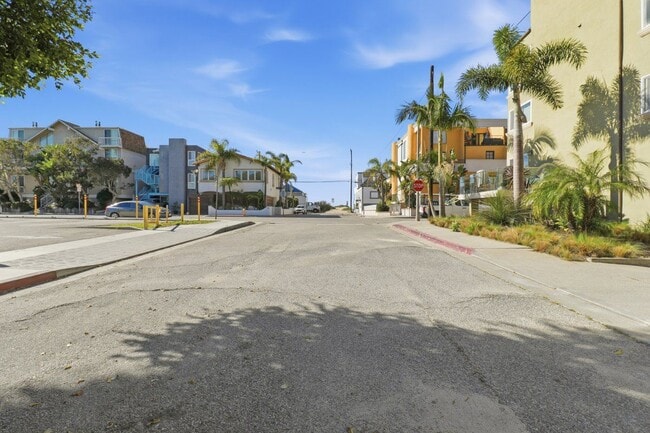 Photo - 6400 Pacific Ave