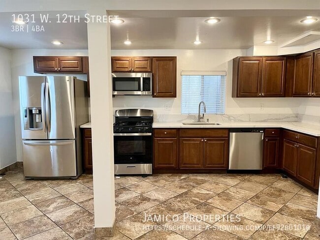 Photo - 1031 W 12th St Unit 1031