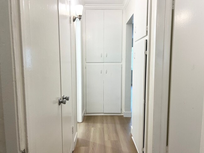 Photo - Bright 2 bed 1 bath in Pacific Beach Unit 2224 1/2