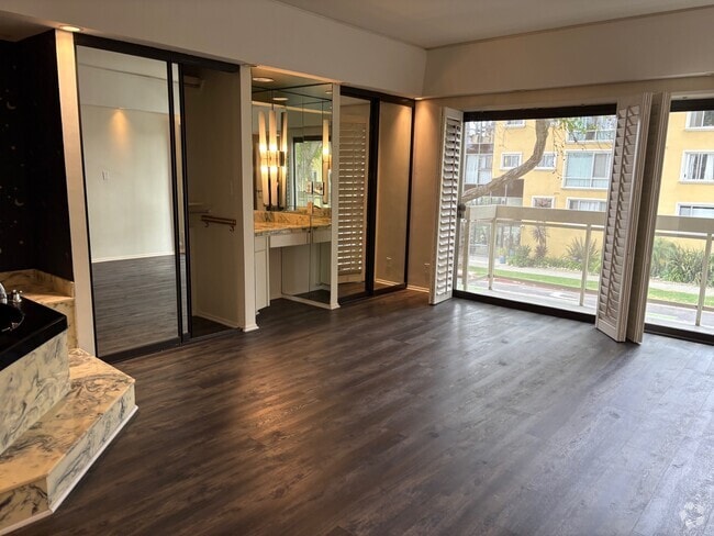 Building Photo - 801 Ocean Ave Unit 205 Rental
