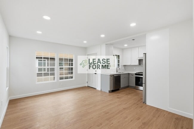 Building Photo - 5953 Guthrie Ave Unit 4