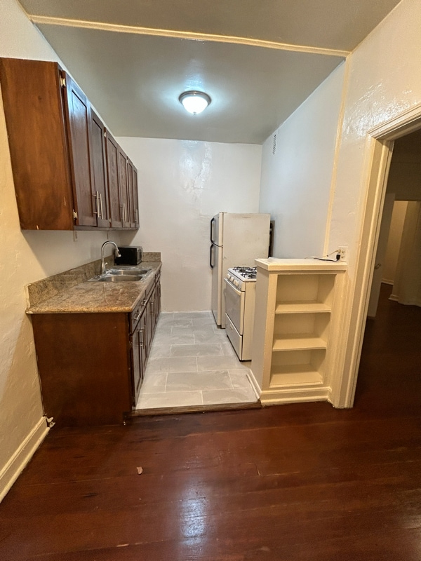 Photo - 1523 N McCadden Pl