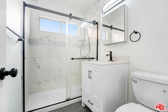 Photo - 317 S Kenmore Ave Unit 16