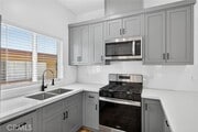Photo - 14732 Gilmore St Apartment Unit 3